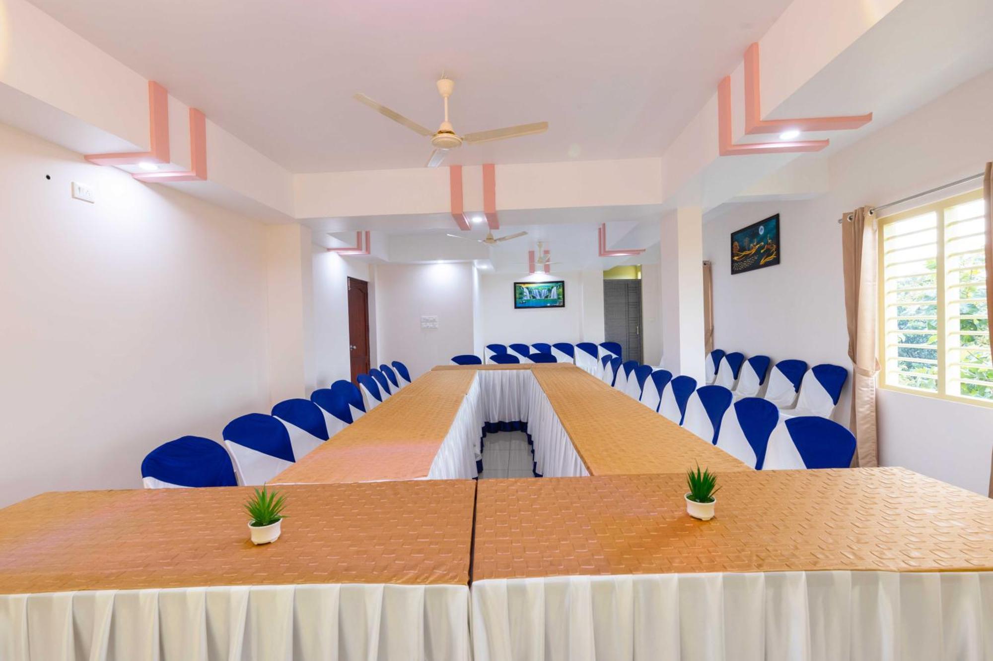 Treebo Airsuite Airport Hotel Kochi Ngoại thất bức ảnh
